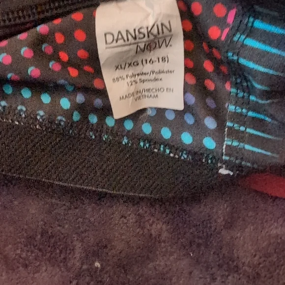 DONATED - Danskin Now Black and Red Sports Bra and Shorts Set, XL - Picture 4 of 4
